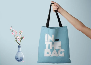 Popular trend: Eco-friendly canvas bag