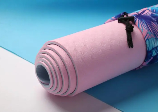 How to choose the right yoga mat for you